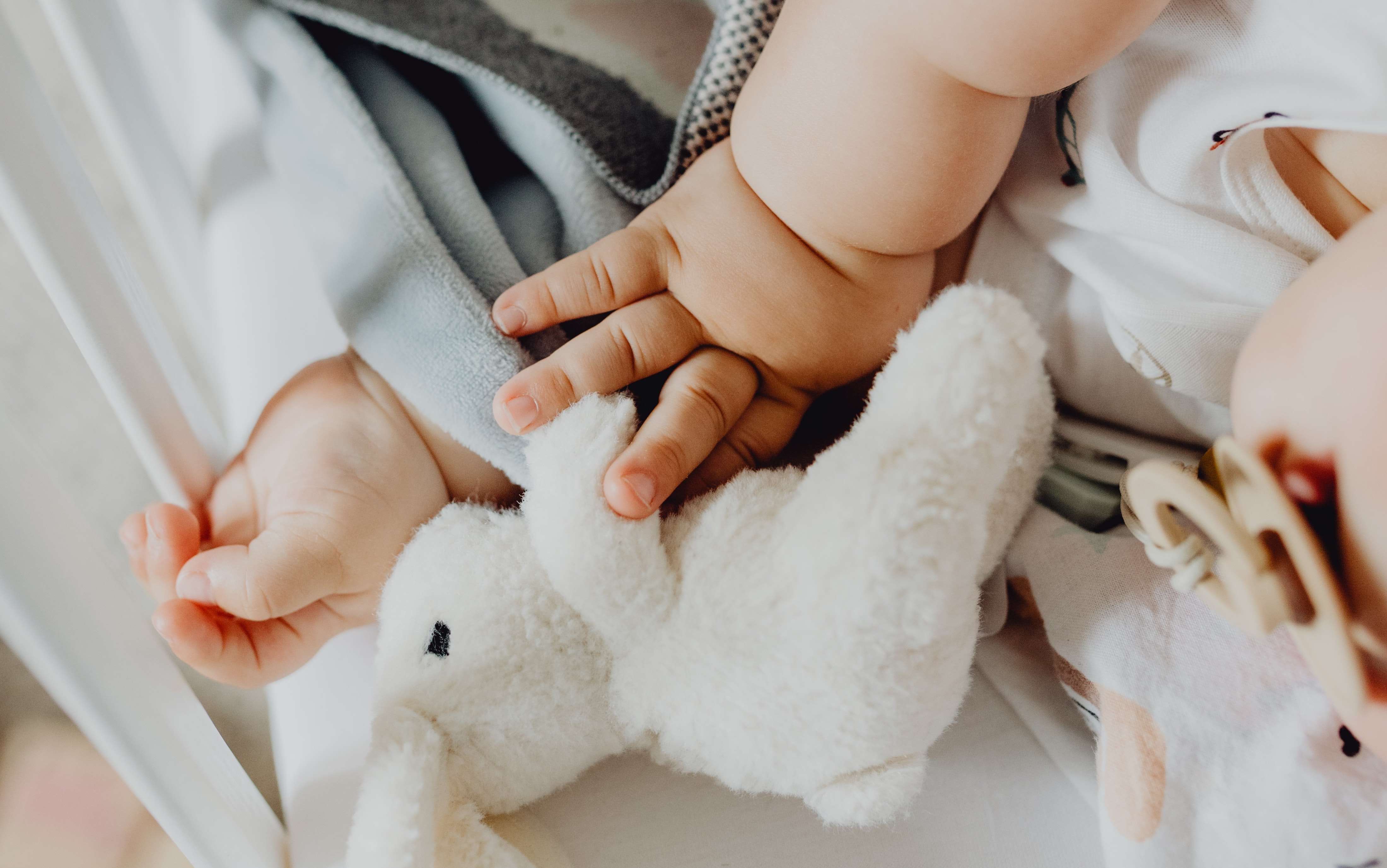 Mijn baby wil niet slapen. Wat nu?